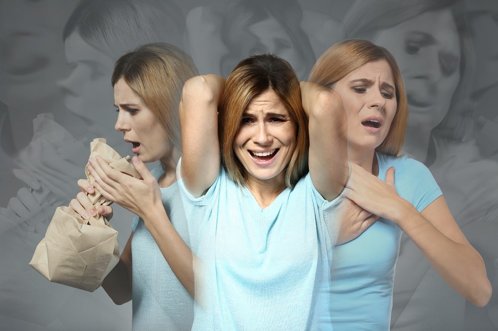 Woman,Having,Panic,Attack,On,Grey,Background