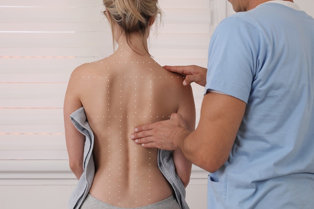 Scoliosis,,Posture,Correction.,Chiropractic,Treatment,,Back,Pain,Relief.,Physiotherapy,/
