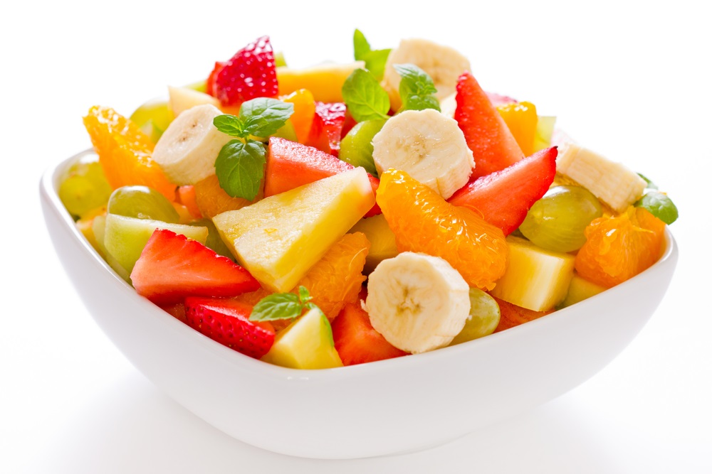 Mixed,Fruit,Salad,In,The,Bowl,On,White,Background