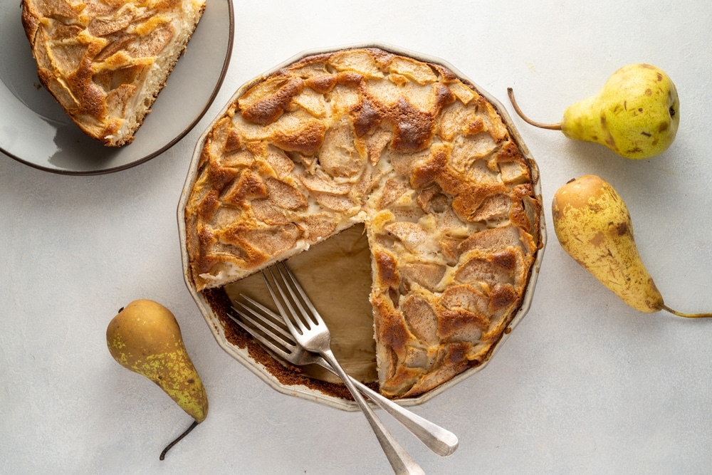 Vegan Spiced Chai Pear Pie