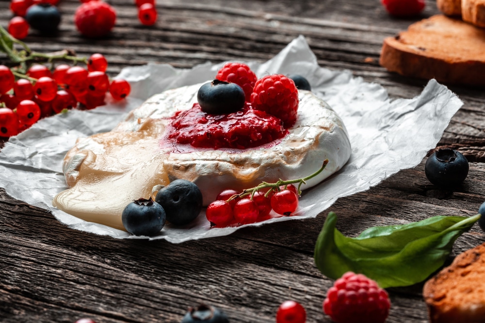 Baked Brie with Cranberry Sauce