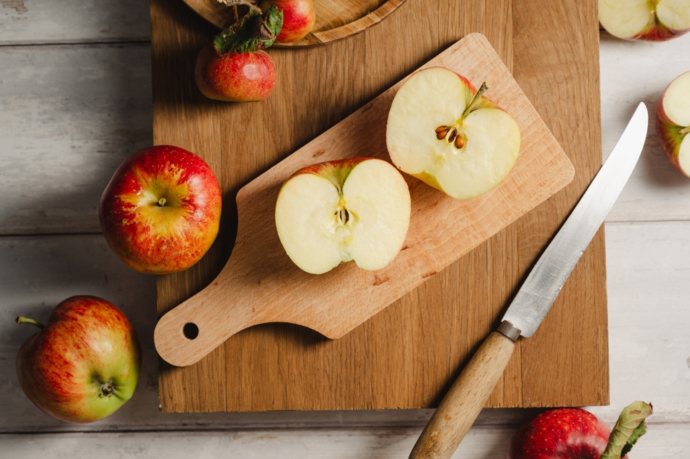 Apples: Healthy, Inexpensive, Easy to Find